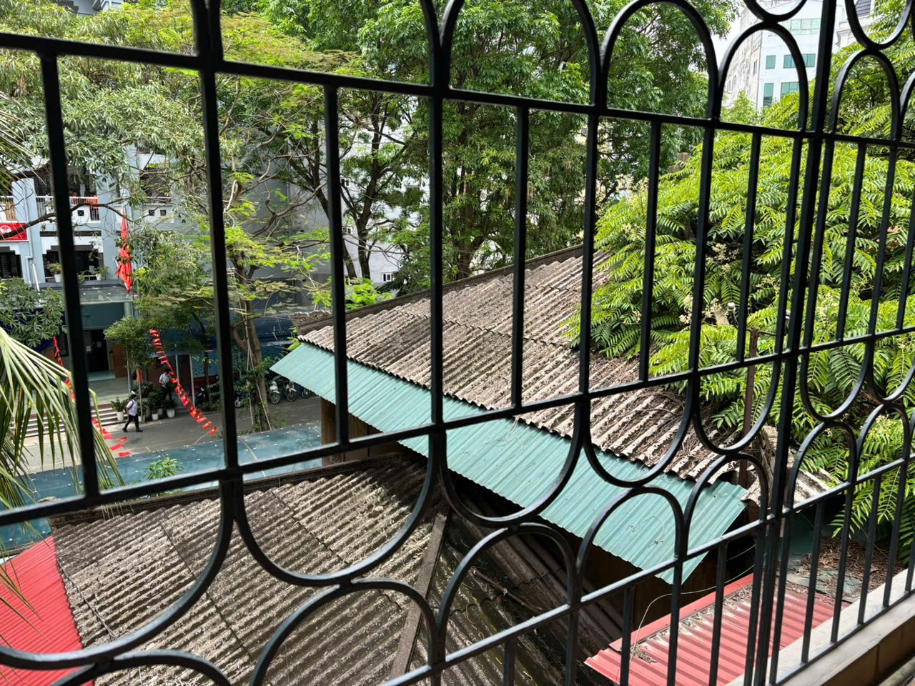 Cho thuê nhà Phố Bà Triệu, vài bước ra Phố 3 tầng x 35m2, 2 ngủ, 12 Triệu/th - Ảnh 3